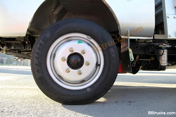 Foton Shidai Yuling V2 88 ch 4X2(6 roues) Camion léger à ridelles 2,93 m cabine simple Châssis (1) | 86Trucks