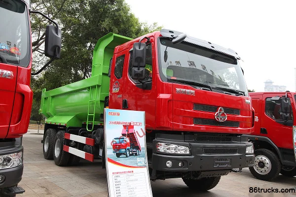 Dongfeng Liuqi Chenglong M5 385 hp 6X4(10 wheels) 6m Dump Truck Exterior (3) | 86Trucks