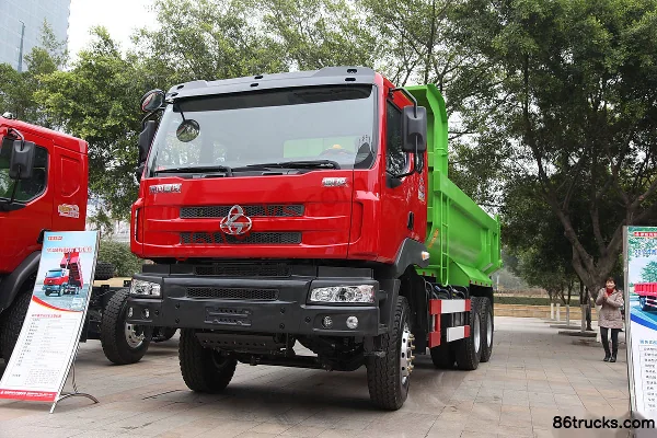 Dongfeng Liuqi Chenglong M5 350 hp 6X4(10 wheels) 6m Dump Truck Exterior
