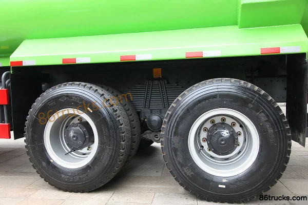 Dongfeng Liuqi Chenglong M5 385 hp 6X4(10 wheels) 6m Dump Truck Chassis (1) | 86Trucks