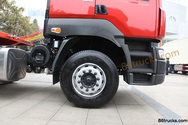 Dongfeng Liuqi Chenglong M5 Heavy Truck 385 hp 6X4(10 wheels) Tractor Truck Chassis (1) | 86Trucks