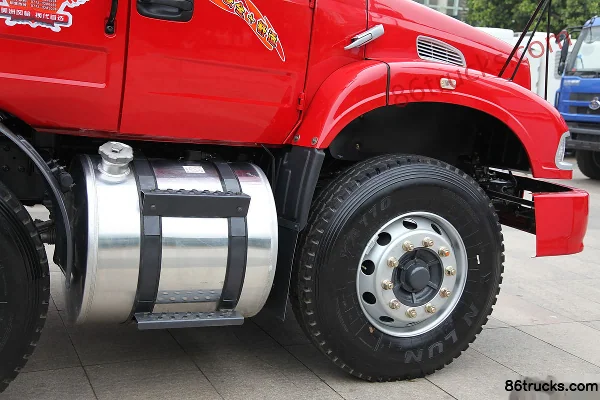 DongfengLiuqi Longka camion lourd 310 ch 6X2(8 roues) tracteur routier à capot Châssis (1) | 86Trucks