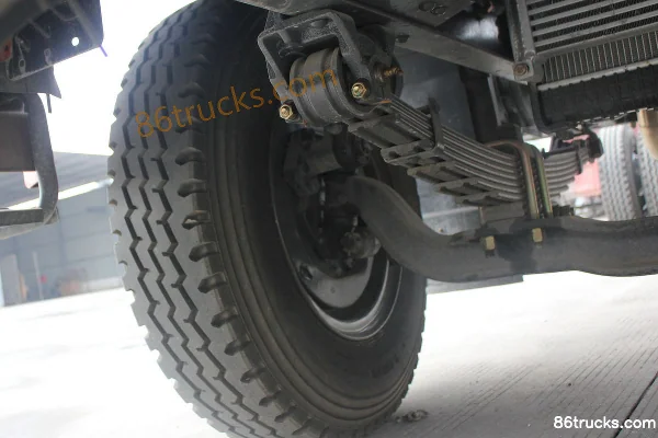 Dongfeng Duolika XL camion moyen 160 ch 4X2(6 roues) camion porteur 6,7 m Châssis (1) | 86Trucks