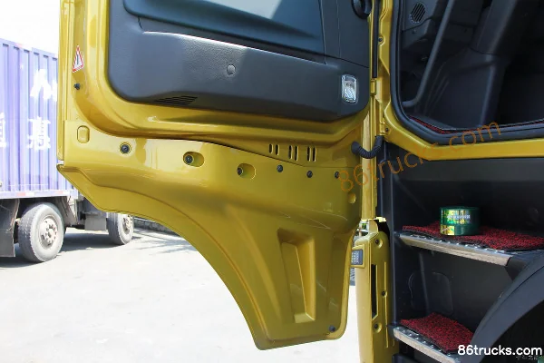 Volvo FH heavy truck 440 hp 6X2(8 wheels) tractor truck 62T B Cab (1) | 86Trucks