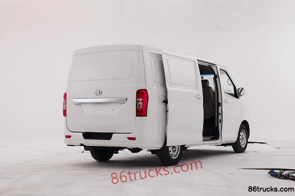 Changan Light Bus Ruixing 109hp Panel Van Exterior (3) | 86Trucks