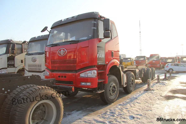 FAW Jiefang J6P heavy truck 310 hp 8X4(12 wheels) dump truck chassis Exterior (2) | 86Trucks