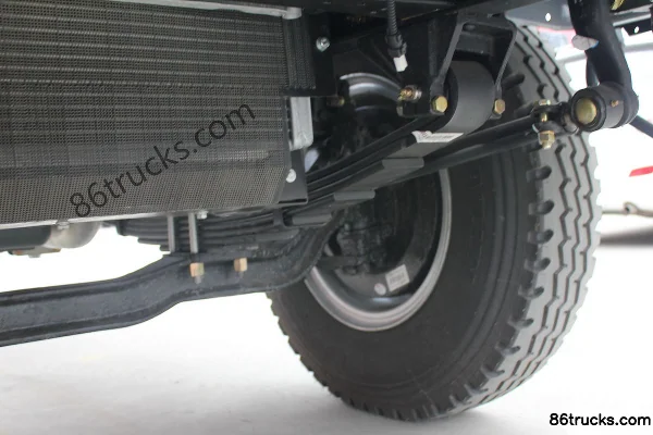 FAW Jiefang Qingdao Sailong camion porteur moyen 130 ch 4X2(6 roues) 6,2 m camion fourgon cabine demi-avancée Châssis (3) | 86Trucks