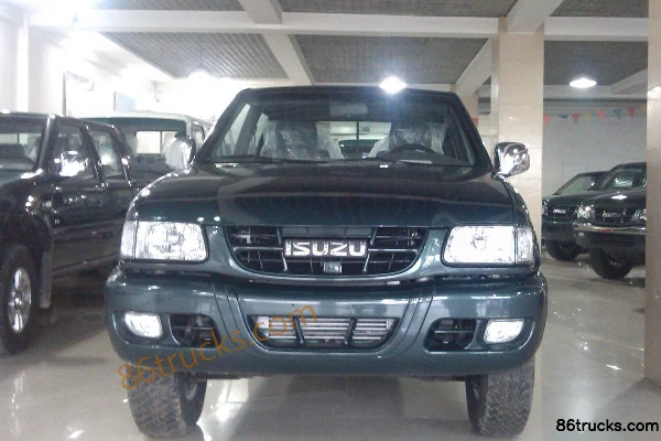 Isuzu T Series 2.8L Diesel 4WD Double Cab Pickup Exterior (2) | 86Trucks