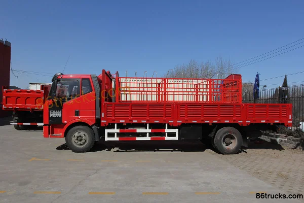 FAW Jiefang J6L Medium Truck 164 hp 4X2(6 wheels) 6.8m Stake Side Cargo Truck Exterior (3) | 86Trucks