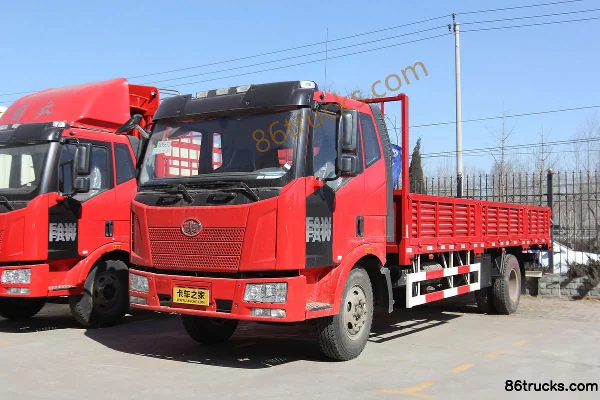 FAW Jiefang J6L Medium Truck 164 hp 4X2(6 wheels) 6.8m Stake Side Cargo Truck Exterior (2) | 86Trucks
