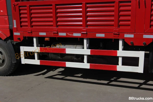 FAW Jiefang J6L Medium Truck 164 hp 4X2(6 wheels) 6.8m Stake Side Cargo Truck Body (2) | 86Trucks