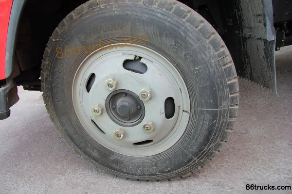 FAW Jiefang J6F 124 ch 4X2(6 roues) 4.21m single-row van light truck (WLY 5-speed) Châssis (1) | 86Trucks