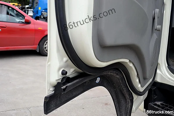 FAW Jiefang J6F 130 hp 4X2(6 wheels) 3.78m Crew Cab Van Light Truck (China VI) (2) | 86Trucks