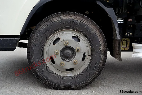 FAW Jiefang J6F 130 hp 4X2(6 wheels) 3.78m Crew Cab Van Light Truck (China VI) Chassis (3) | 86Trucks