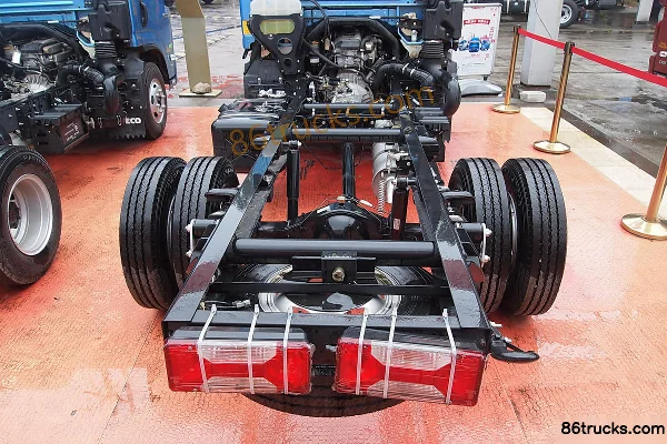 Yuejin Yuejin C100-26 112 ch 4X2(6 roues) châssis de camion léger à cabine simple, empattement 2600 mm (1) | 86Trucks