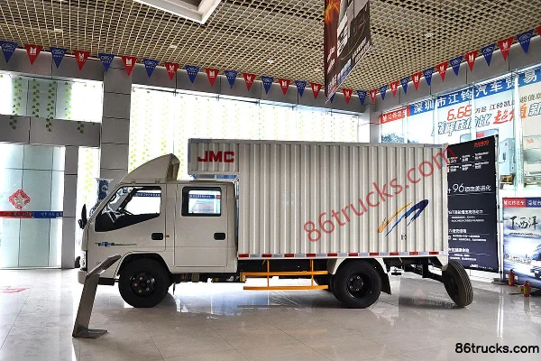 JMC Kairui 110hp 4X2(6 wheels) 3.3m double-row van light truck Exterior (3) | 86Trucks