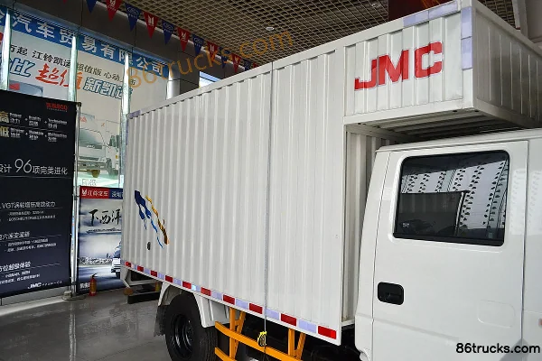 JMC Kairui 110hp 4X2(6 wheels) 3.3m double-row van light truck Body (1) | 86Trucks