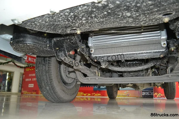 JMC Kaiyun 102hp 4X2(6 wheels) 2.1m double-row van light truck Chassis (1) | 86Trucks