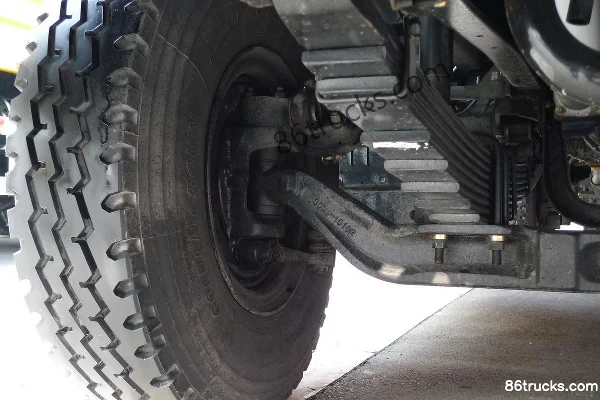 SAIC Hongyan New Jingang heavy truck 336hp 6X4(10 wheels) 5.8m dump truck Chassis (2) | 86Trucks
