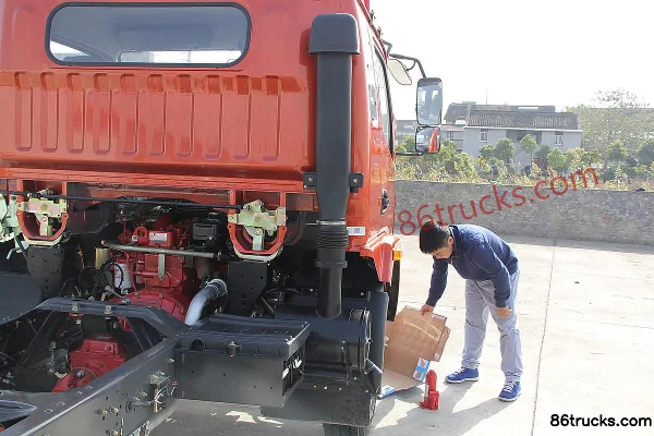 Dongfeng Kaipute C 125hp 4X2(6 wheels) 5.14m single-row flatbed light truck Chassis (2) | 86Trucks