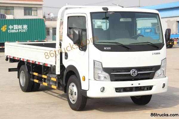 Dongfeng Kaipute N300 140 hp 4X2(6 wheels) 3.1m Single Row Flatbed Light Truck Exterior (2) | 86Trucks