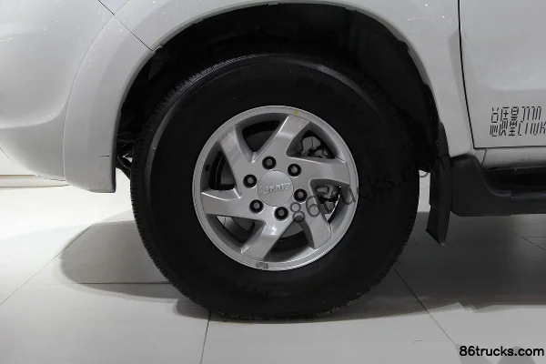 JMC Yuhu 122hp 4X2(6 wheels) Refrigerated Truck (GL) Cab (1) | 86Trucks