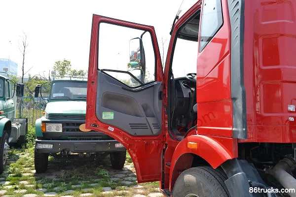 FAW Jiefang J6M Heavy Truck 2013 Model 320 hp 4X2(6 wheels) Tractor Truck Cab (1) | 86Trucks