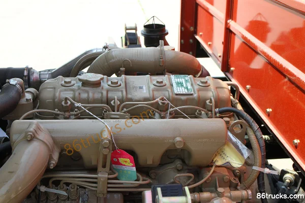 Dongfeng Duolika D6 115 hp 4X2(6 wheels) 4.15m Single Row Flatbed Light Truck Chassis (2) | 86Trucks