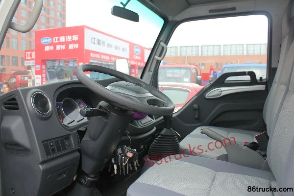 JAC Junling K330 120 hp 4X2(6 wheels) 3.8 m half-row flatbed light truck Cab (1) | 86Trucks