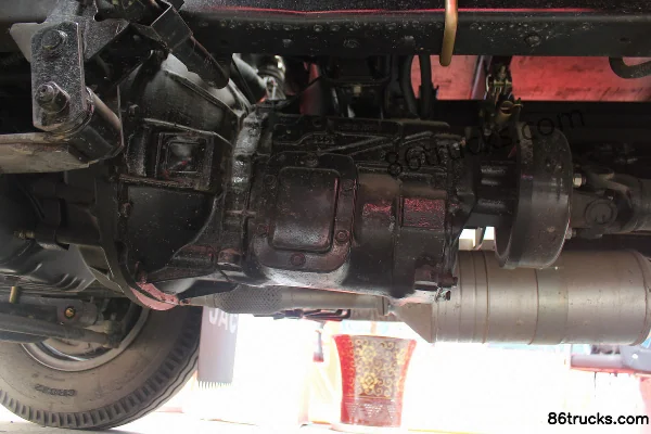 JAC Junling K330 120 hp 4X2(6 wheels) 3.8 m half-row flatbed light truck Chassis (3) | 86Trucks
