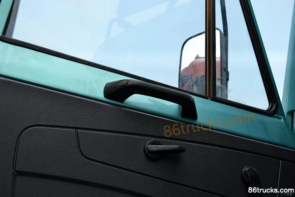 SHACMAN Aolong Heavy Truck 270 hp 4X2(6 wheels) Tractor Truck (Lightweight) Cab (3) | 86Trucks