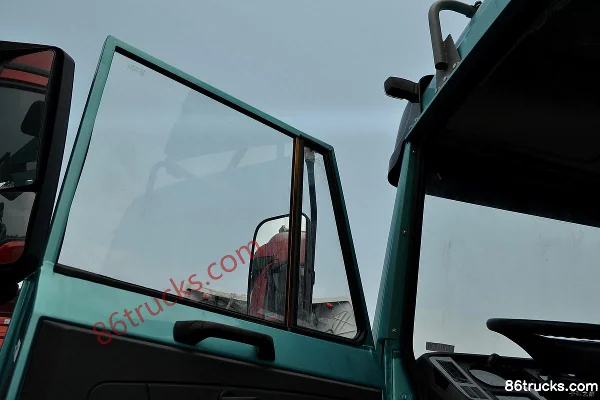 SHACMAN Aolong Heavy Truck 270 hp 4X2(6 wheels) Tractor Truck (Lightweight) Cab (2) | 86Trucks