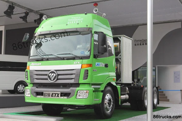 Foton AumanETX 6 Series Heavy Truck 380 hp 6X4(10 wheels) LNG Hazardous Material Tractor Truck Exterior (2) | 86Trucks