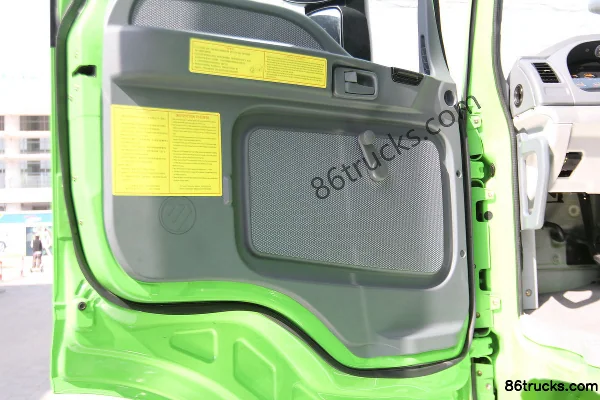 Foton AumanETX 6 Series Heavy Truck 380 hp 6X4(10 wheels) LNG Hazardous Material Tractor Truck Cab (2) | 86Trucks