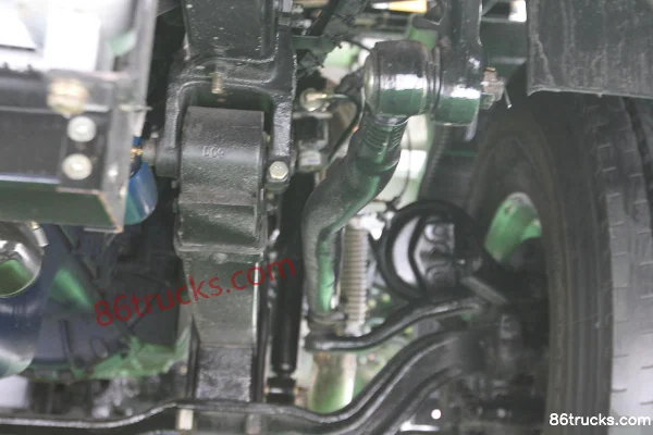 Foton AumanETX 6 Series Heavy Truck 380 hp 6X4(10 wheels) LNG Hazardous Material Tractor Truck Chassis (2) | 86Trucks