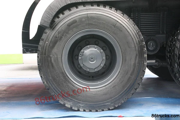 Beiben NG80B Heavy Truck 375 hp 6X4(10 wheels) 6.5m Dump Truck Chassis (3) | 86Trucks
