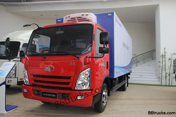 FAW-GM F330 150 ch 4X2(6 roues) camion frigorifique Extérieur (2) | 86Trucks
