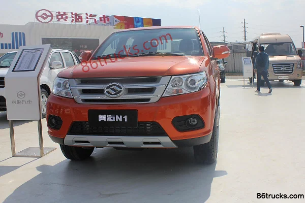 Huanghai N1 2019 New Interior Super Value Edition 2.8T Diesel 108hp 4x2(6 wheels) Double Cab Pickup (N2 Center Console Color Interior) (2)