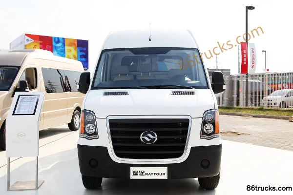 Huanghai Auto Ruitu 150 hp Enclosed Van Truck Exterior (2) | 86Trucks