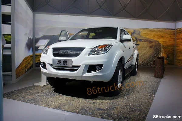 JMC Yuhu 2014 Model 4WD 2.4L Diesel Double Row Pickup (SLX) Cabine (3) | 86Trucks