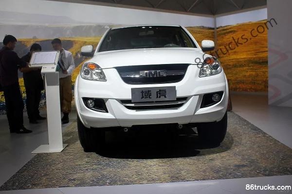 JMC Yuhu 2014 Model 4WD 2.4L Diesel Double Row Pickup (SLX) Cabine (2) | 86Trucks