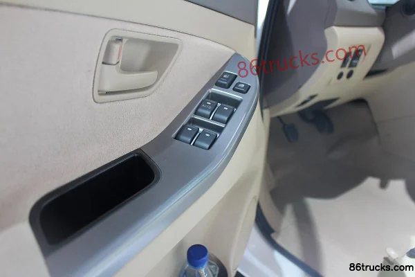 JMC Yuhu 2014 Model 4WD 2.4L Diesel Double Row Pickup (SLX) Châssis (3) | 86Trucks