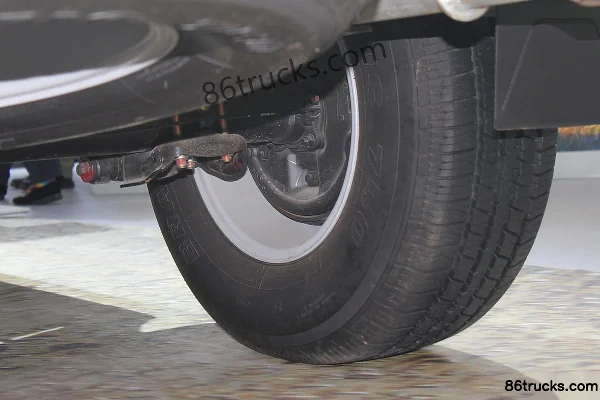 JMC Yuhu 2014 Model 4WD 2.4L Diesel Double Row Pickup (SLX) Carrosserie (2) | 86Trucks