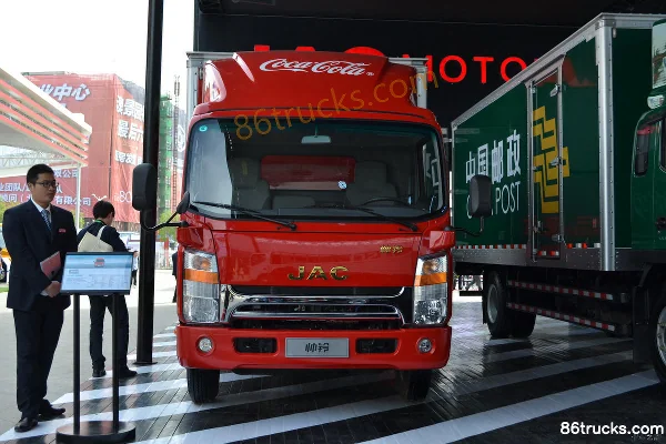 JAC Shuailing H380 160hp 4X2(6 wheels) Single Row Van Light Truck (Wide Cab) Exterior (2) | 86Trucks