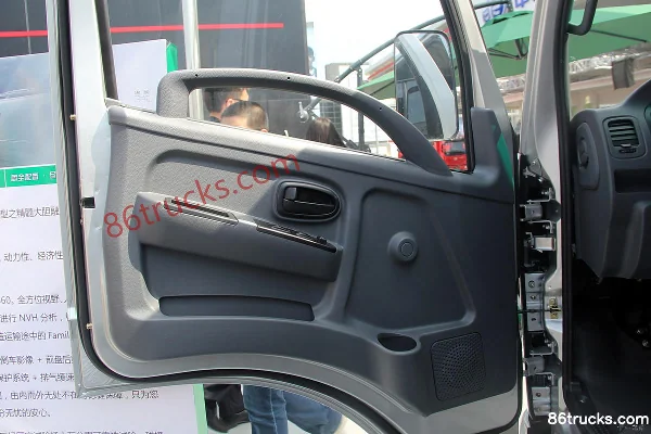 Feidi A3 Series 116 ch 4X2(6 roues) CNG 4.2m Single Row Flatbed Light Truck Cabine (1) | 86Trucks