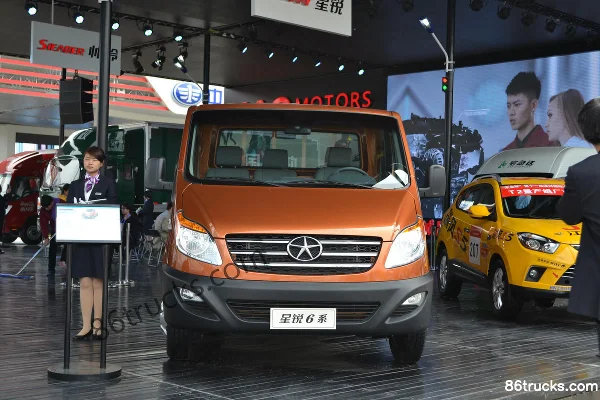 JAC Sunray 6 Series 120 hp 4X2(6 wheels) 3570 wheelbase Single Row Flatbed Light Truck Exterior