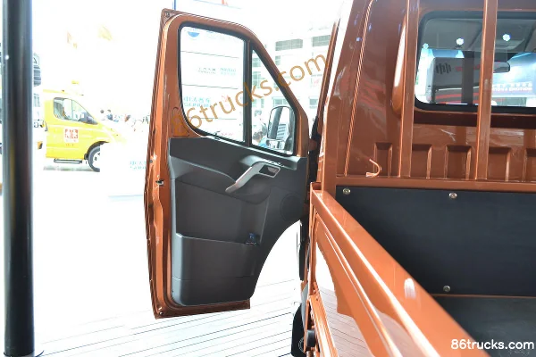 JAC Sunray 6 Series 120 hp 4X2(6 wheels) 3570 wheelbase Single Row Flatbed Light Truck Cab (2) | 86Trucks