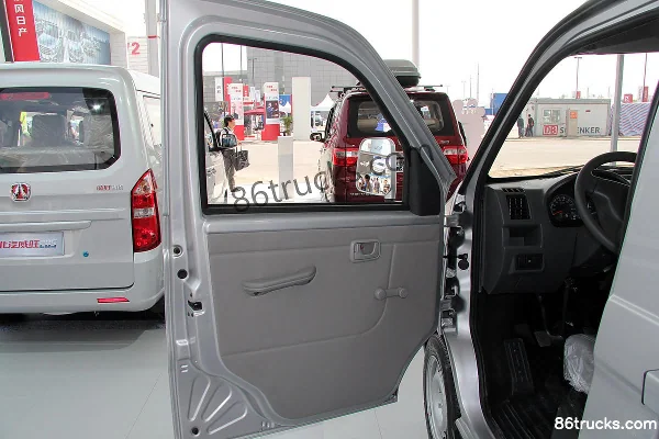 BAIC Weiwang 2014 1.0L 61 ch 4X2(6 roues) essence 2,5 m plateau simple rangée mini camion (T205-D) Cabine (1) | 86Trucks