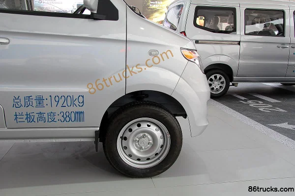 BAIC Weiwang 2014 1.0L 61 ch 4X2(6 roues) essence 2,5 m plateau simple rangée mini camion (T205-D) Châssis (2) | 86Trucks