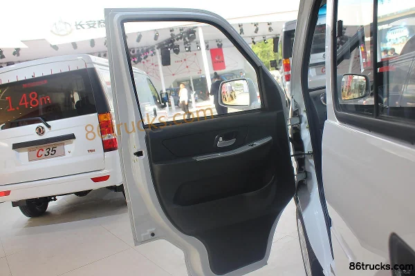 Dongfeng Série C 1.0L 69 ch 4X2(6 roues) essence 2 m cabine double, plateau à ridelles (1) | 86Trucks